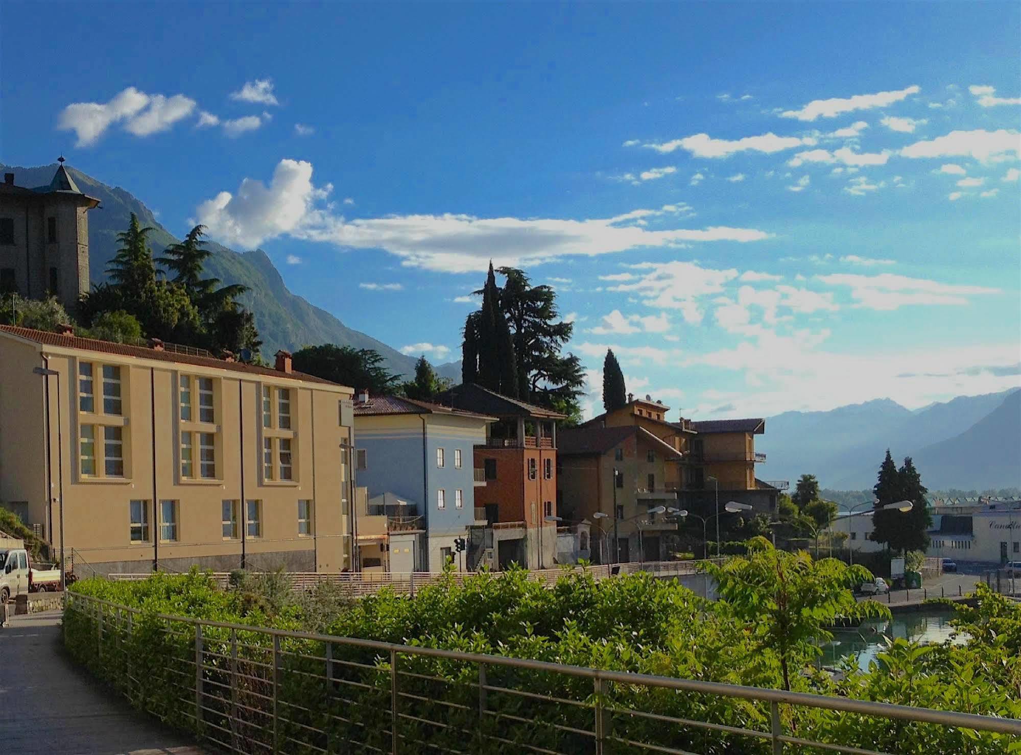 Ostello Del Porto Lovere Dış mekan fotoğraf